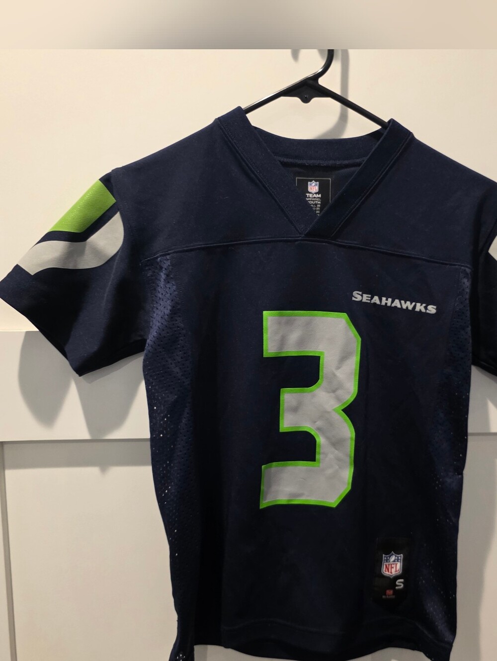 NFL Seattle Seahawks Russell Wilson #3 Kids Youth Navy Jersey Size Small 8